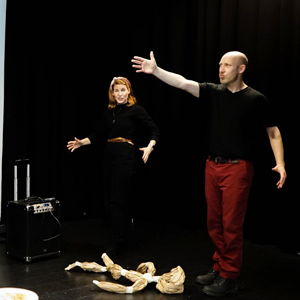 Roboten Fixi viken teater 02